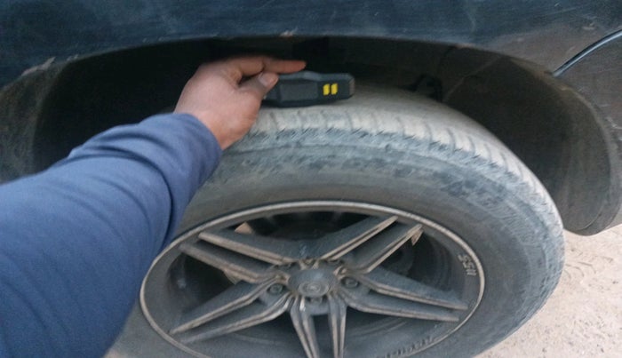 2013 Renault Duster 85 PS RXE DIESEL, Diesel, Manual, 1,67,058 km, tyre