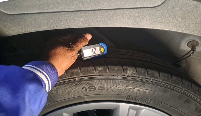 2022 Hyundai VENUE S 1.2, Petrol, Manual, 29,214 km, tyre