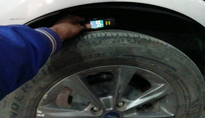 2020 Ford Ecosport TITANIUM 1.5L DIESEL, Diesel, Manual, 1,40,465 km, tyre