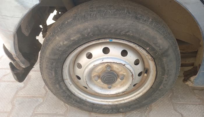 2014 Maruti Wagon R 1.0 LXI, CNG, Manual, 86,808 km, tyre