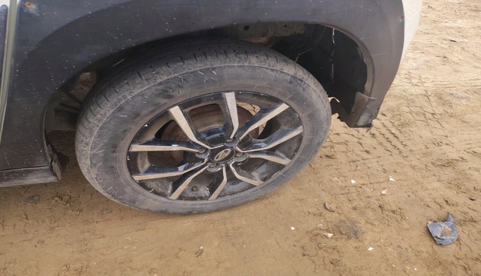 2018 Mahindra KUV 100 NXT K8 D 6 STR, Diesel, Manual, 1,80,266 km, tyre