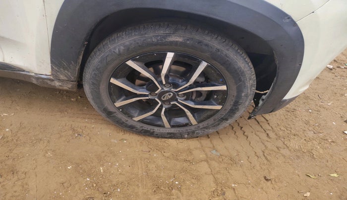 2018 Mahindra KUV 100 NXT K8 D 6 STR, Diesel, Manual, 1,80,266 km, tyre