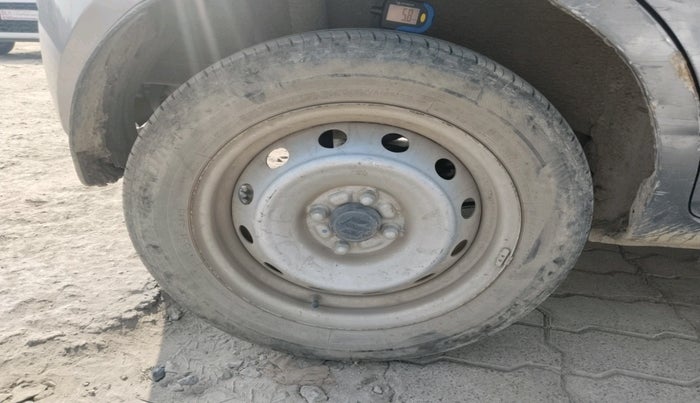 2017 Maruti IGNIS SIGMA 1.2, Petrol, Manual, 34,529 km, tyre