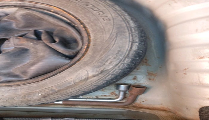 2014 Datsun Go T, Petrol, Manual, 90,559 km, tyre