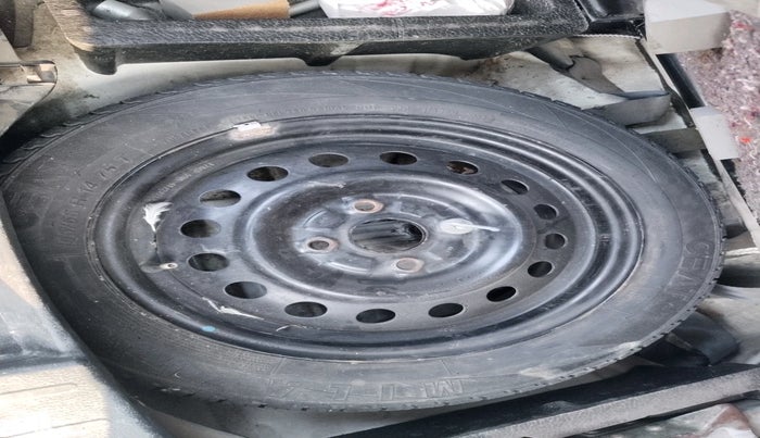 2018 Maruti Wagon R 1.0 VXI, Petrol, Manual, 65,000 km, tyre