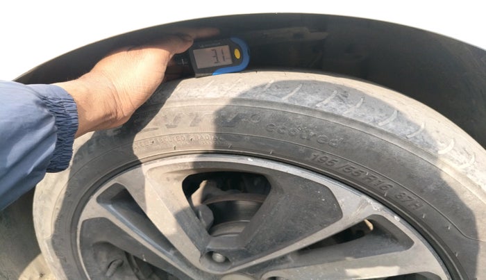 2021 Tata ALTROZ XZ PETROL, Petrol, Manual, 62,355 km, tyre