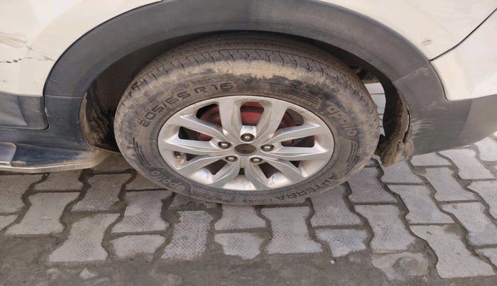 2019 Hyundai Creta E PLUS 1.6 PETROL, Petrol, Manual, 1,04,096 km, tyre