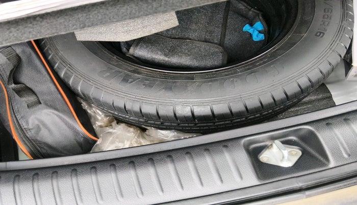 2022 KIA SELTOS HTX PLUS 1.5 DIESEL, Diesel, Manual, 1,81,920 km, tyre