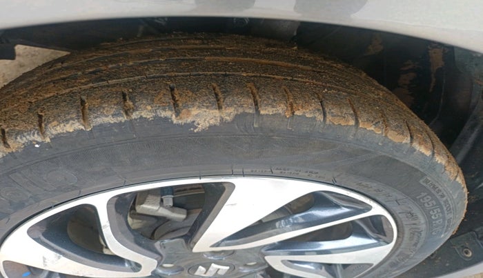 2021 Maruti Baleno ZETA PETROL 1.2, Petrol, Manual, 44,554 km, tyre