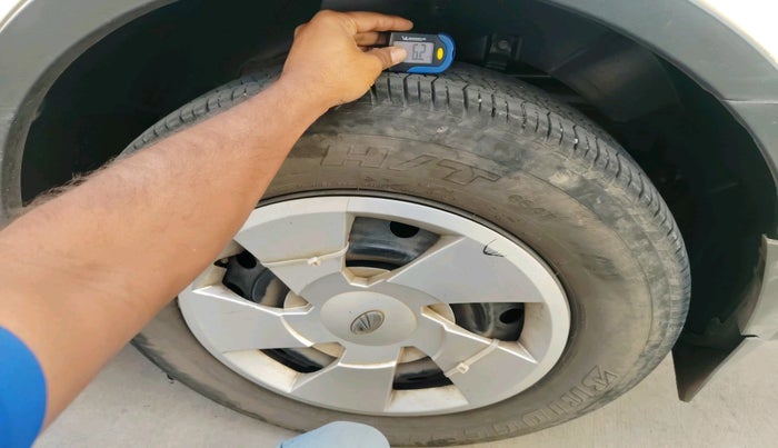 2016 Mahindra XUV500 W6, Diesel, Manual, 1,19,548 km, tyre