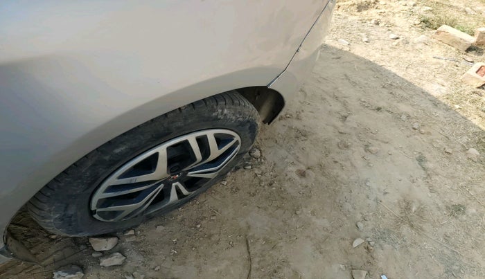 2015 Ford Figo Aspire AMBIENTE 1.5 DIESEL, Diesel, Manual, 1,37,631 km, tyre