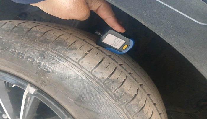 2023 Hyundai VENUE S 1.2, Petrol, Manual, 29,032 km, tyre