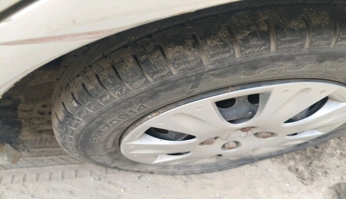 2013 Honda Amaze 1.2L I-VTEC S, Petrol, Manual, 91,582 km, tyre