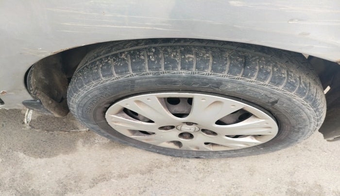 2013 Honda Amaze 1.2L I-VTEC S, Petrol, Manual, 91,582 km, tyre