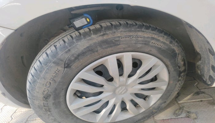 2019 Maruti Swift VXI AMT, Petrol, Automatic, 35,500 km, tyre