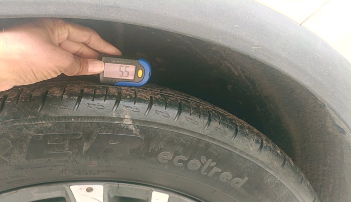 2022 Mahindra XUV700 AX 5 P MT 5 STR, Petrol, Manual, 53,587 km, tyre