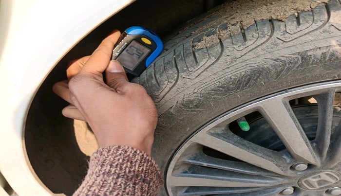 2025 Honda Amaze ZX 1.2 Petrol CVT, Petrol, Automatic, 13,661 km, tyre