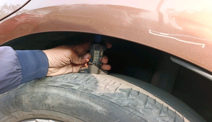 2016 Ford Ecosport AMBIENTE 1.5L DIESEL, Diesel, Manual, 1,02,721 km, tyre