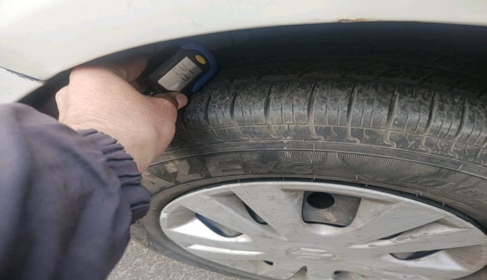 2014 Maruti Swift Dzire VXI, Petrol, Manual, 1,36,852 km, tyre