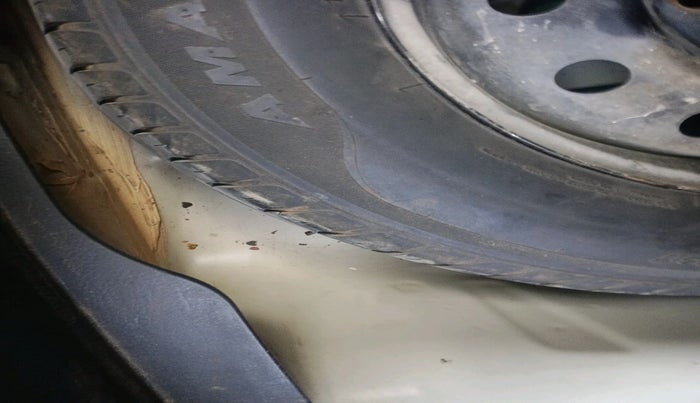 2014 Maruti Swift Dzire VXI, Petrol, Manual, 1,36,852 km, tyre