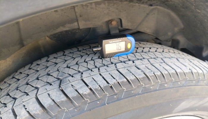 2012 Mahindra XUV500 W8, Diesel, Manual, 1,31,386 km, tyre