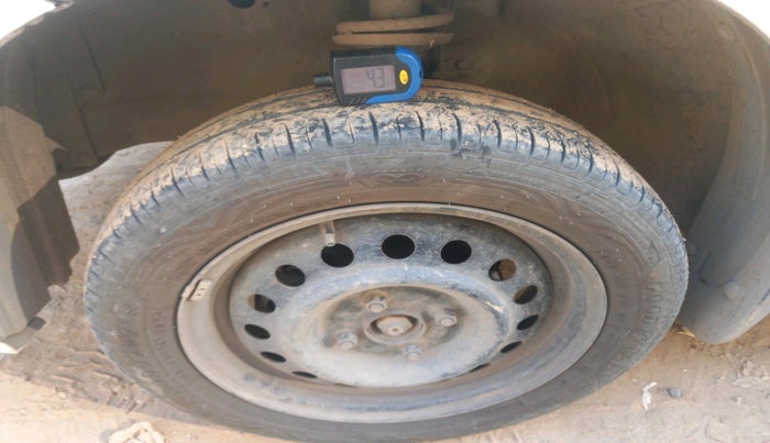 2014 Maruti Wagon R 1.0 VXI, Petrol, Manual, 96,842 km, tyre