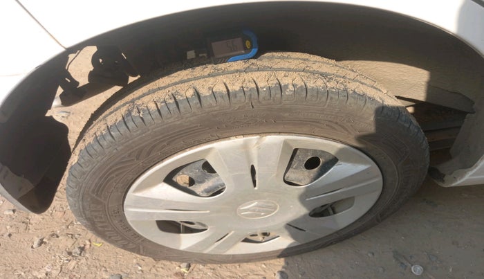 2014 Maruti Wagon R 1.0 VXI, Petrol, Manual, 96,842 km, tyre