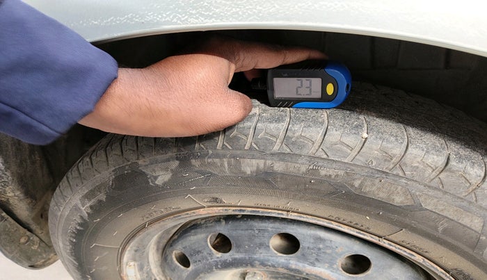 2018 Maruti Dzire VXI, Petrol, Manual, 1,51,214 km, tyre