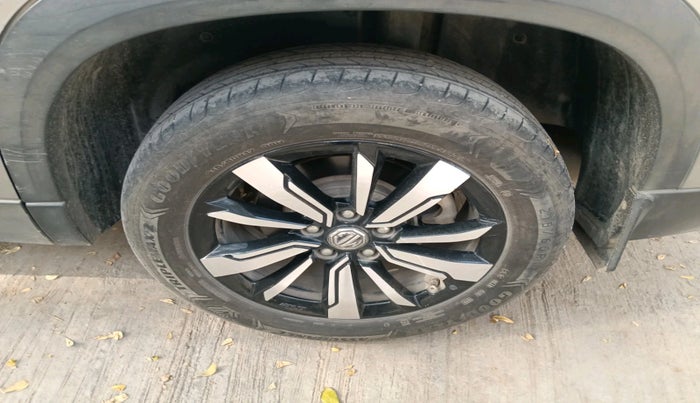 2019 MG HECTOR SHARP 1.5 DCT PETROL, Petrol, Automatic, 50,538 km, tyre