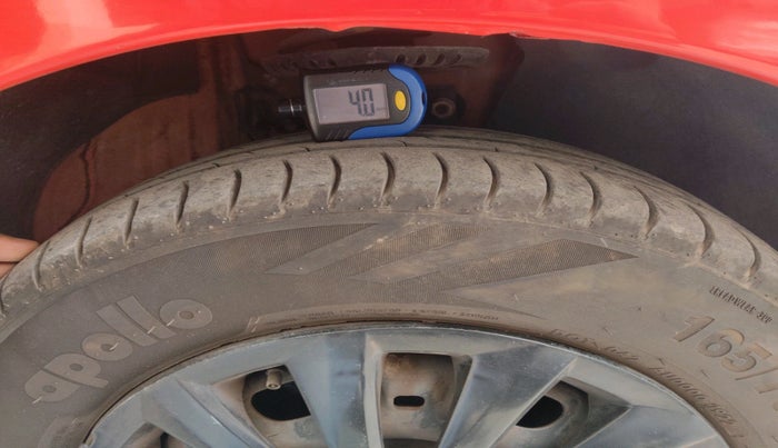 2019 Volkswagen Polo TRENDLINE 1.0L, Petrol, Manual, 84,437 km, tyre