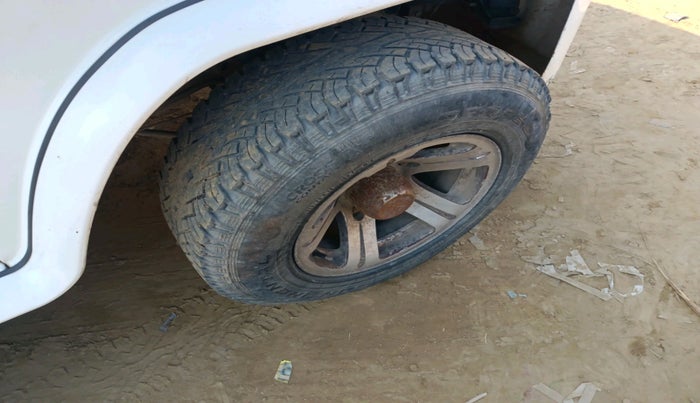 2017 Mahindra Bolero POWER PLUS ZLX, Diesel, Manual, 1,38,394 km, tyre