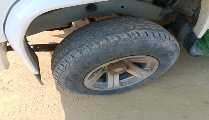 2017 Mahindra Bolero POWER PLUS ZLX, Diesel, Manual, 1,38,394 km, tyre