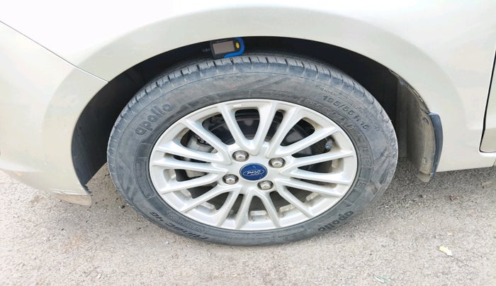 2021 Ford Figo Aspire TITANIUM 1.2 PETROL, Petrol, Manual, 19,154 km, tyre