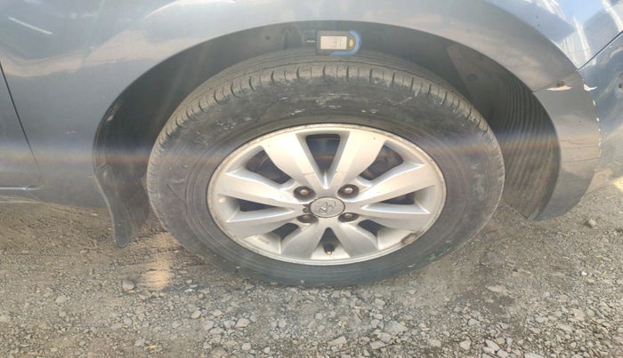 2014 Hyundai i20 SPORTZ 1.2, Petrol, Manual, 64,294 km, tyre