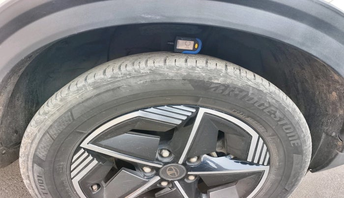 2023 Tata NEXON CREATIVE+ AMT 1.2 PETROL, Petrol, Automatic, 42,187 km, tyre