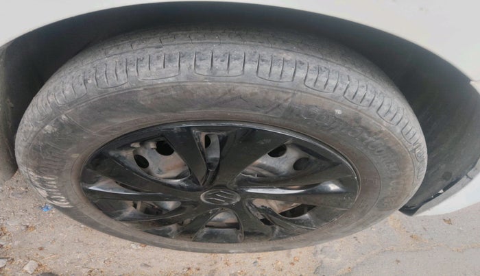 2017 Maruti Celerio ZXI, Petrol, Manual, 85,750 km, tyre