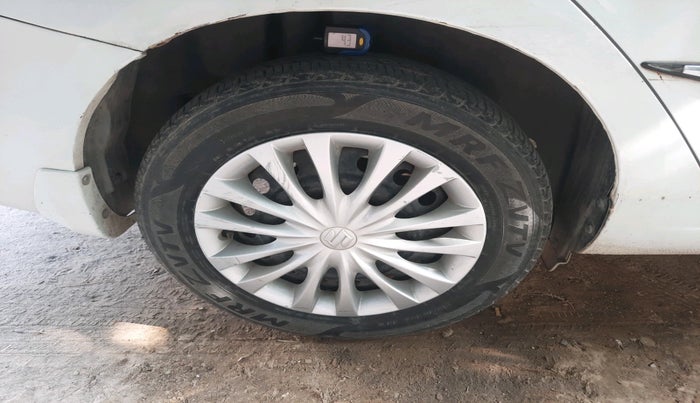 2016 Maruti Ciaz VXI, Petrol, Manual, 49,311 km, tyre