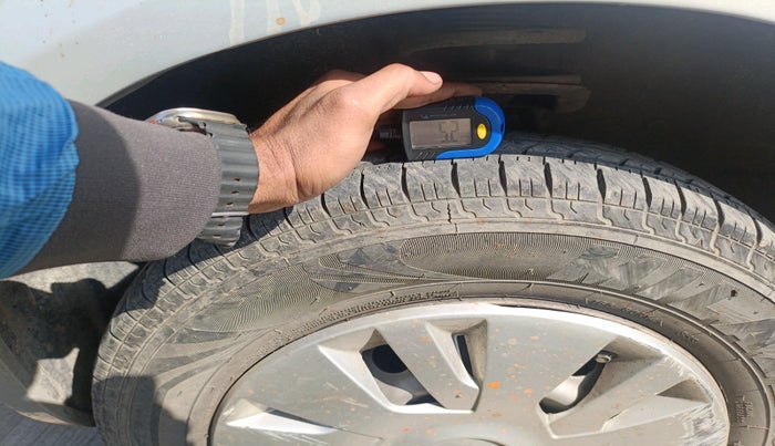 2014 Maruti Ritz LXI, Petrol, Manual, 96,766 km, tyre