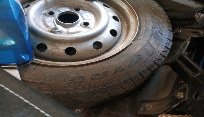 2013 Maruti Wagon R 1.0 LXI CNG, Petrol, Manual, 95,638 km, tyre