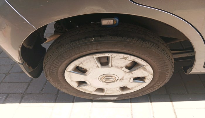 2013 Maruti Wagon R 1.0 LXI CNG, Petrol, Manual, 95,638 km, tyre