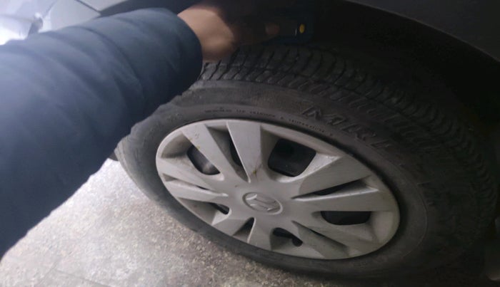 2014 Maruti Swift Dzire VXI, Petrol, Manual, 16,655 km, tyre