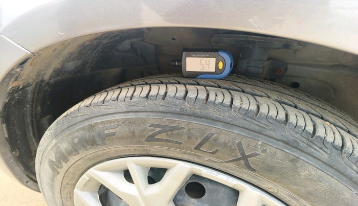 2016 Maruti Swift VXI, Petrol, Manual, 86,757 km, tyre