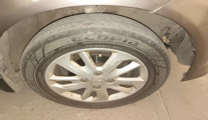 2013 Honda Amaze 1.5L I-DTEC VX, Diesel, Manual, 1,16,484 km, tyre