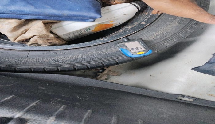 2014 Hyundai Elite i20 ASTA 1.2, Petrol, Manual, 1,02,187 km, tyre