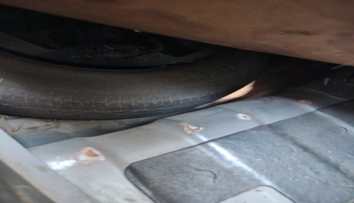 2012 Hyundai i10 MAGNA 1.1, Petrol, Manual, 57,307 km, tyre