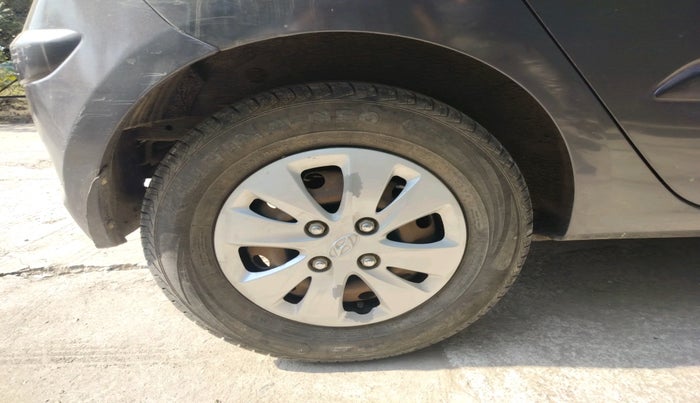 2012 Hyundai i10 MAGNA 1.1, Petrol, Manual, 57,307 km, tyre