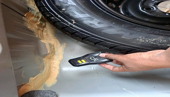 2022 Honda Amaze 1.2L I-VTEC VX CVT, Petrol, Automatic, 24,676 km, tyre