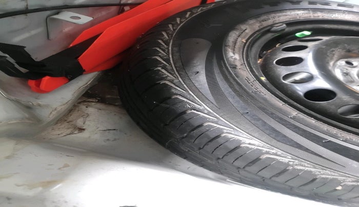 2020 Tata Tiago XZ PETROL, Petrol, Manual, 1,54,279 km, tyre