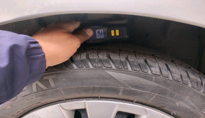 2011 Toyota Etios G, Petrol, Manual, 56,210 km, tyre