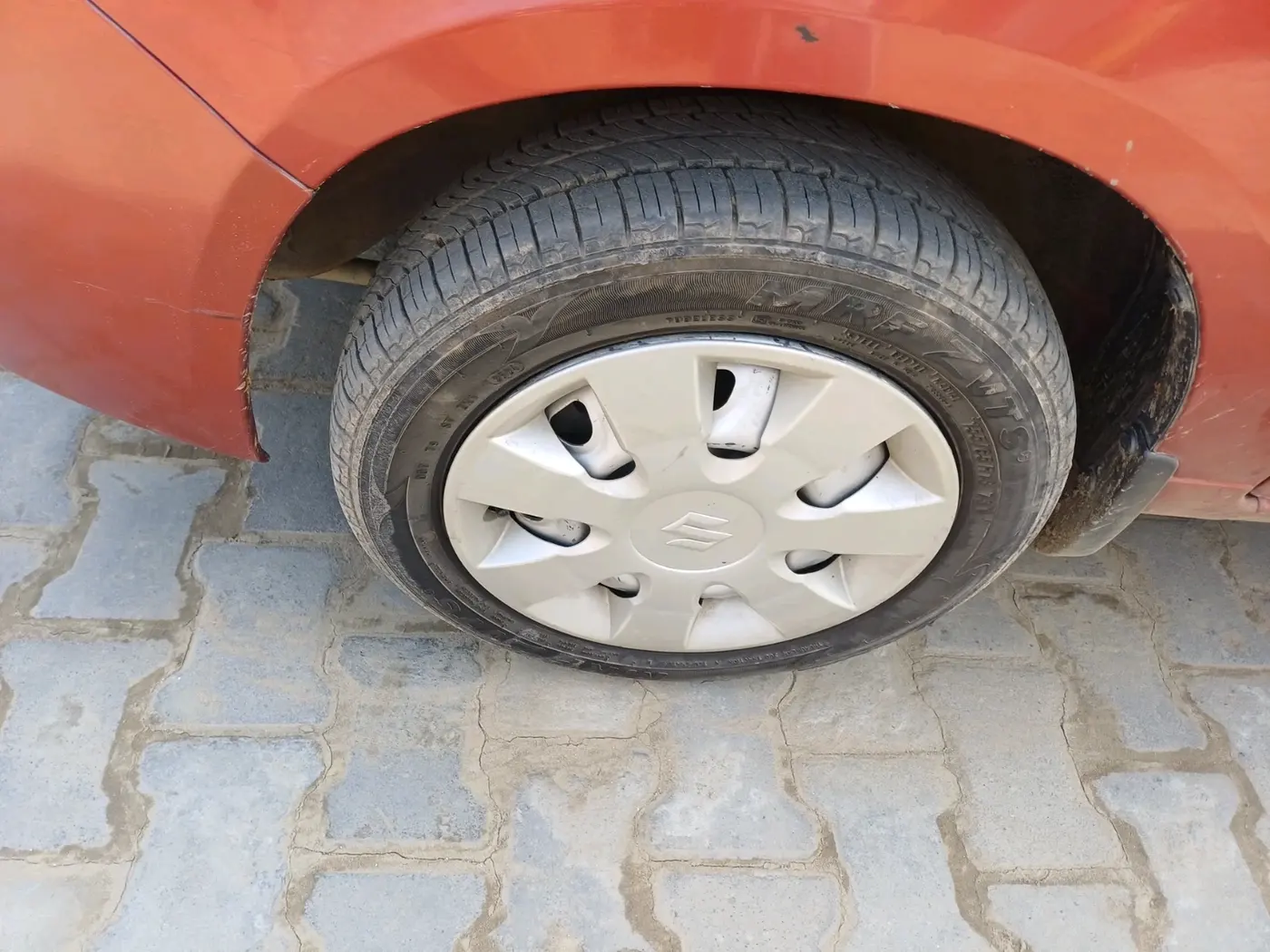 2013 Maruti Alto K10 LXI, Petrol, Manual, 42,338 km, tyre